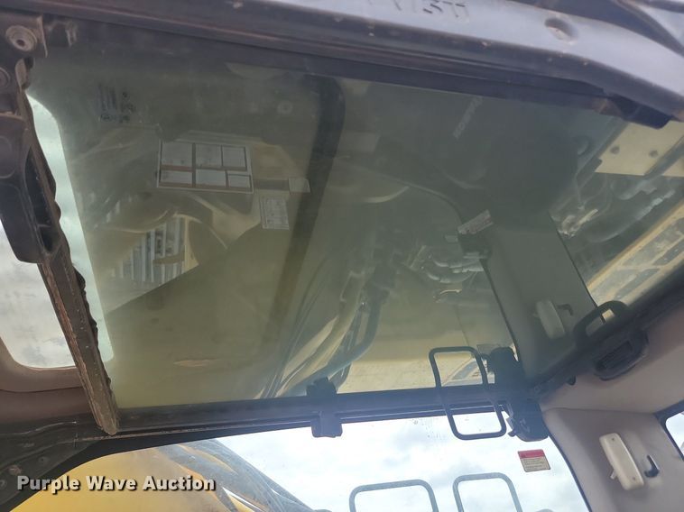 image for item LQ9080 2015 Komatsu PC390LC-10  excavator