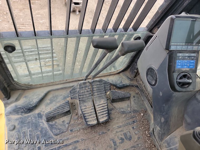 image for item LQ9080 2015 Komatsu PC390LC-10  excavator