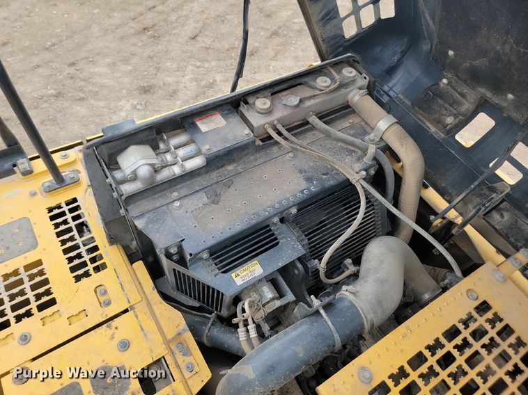 image for item LQ9080 2015 Komatsu PC390LC-10  excavator