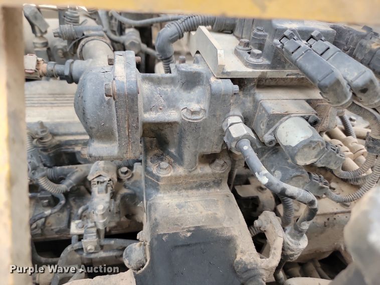 image for item LQ9080 2015 Komatsu PC390LC-10  excavator