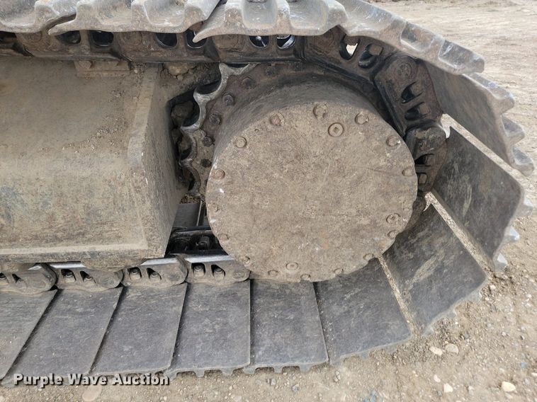 image for item LQ9080 2015 Komatsu PC390LC-10  excavator