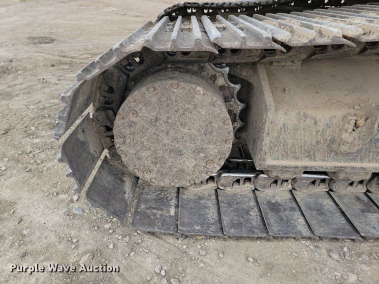 image for item LQ9080 2015 Komatsu PC390LC-10  excavator