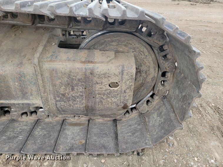 image for item LQ9080 2015 Komatsu PC390LC-10  excavator