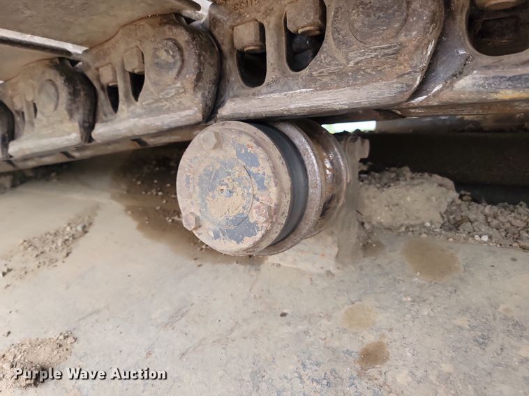 image for item LQ9080 2015 Komatsu PC390LC-10  excavator