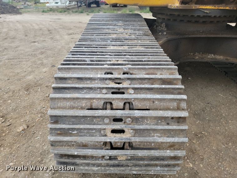 image for item LQ9080 2015 Komatsu PC390LC-10  excavator