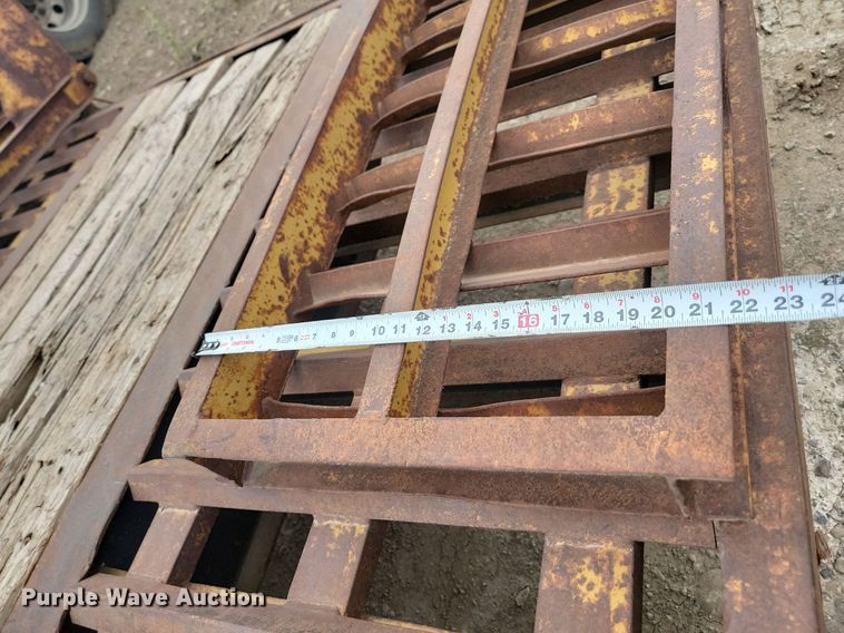 image for item LQ9081 2002 Load King  equipment trailer