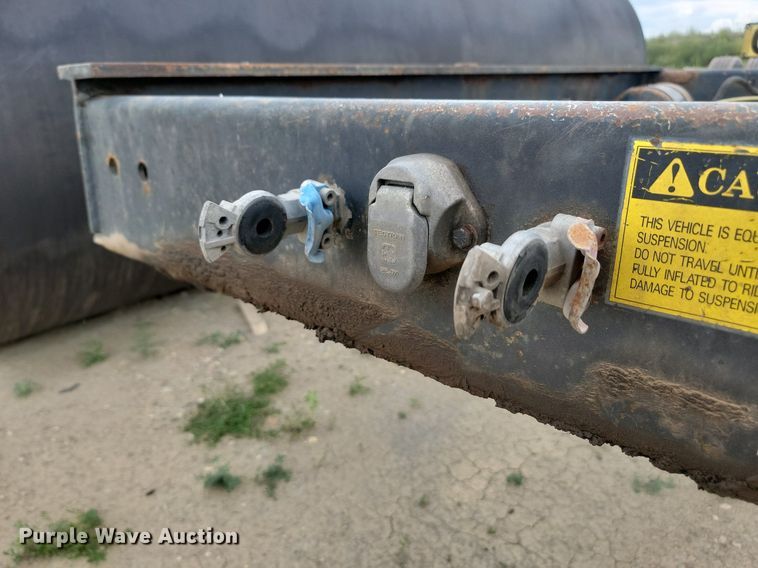 image for item LQ9082 2000 Aspen HG5503  equipment trailer