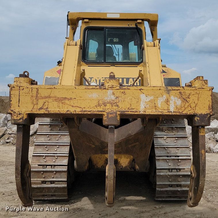 image for item LQ9084 1995 Caterpillar D8N  dozer