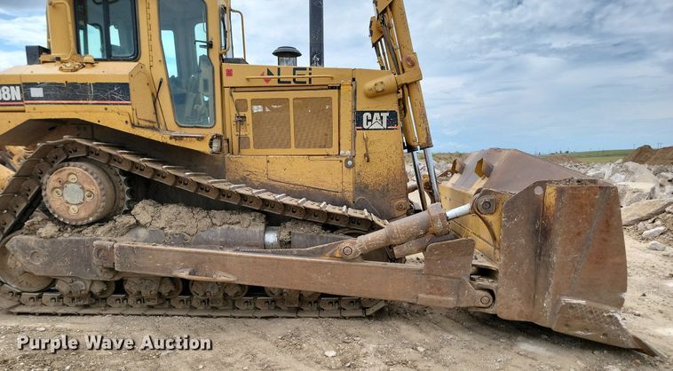 image for item LQ9084 1995 Caterpillar D8N  dozer