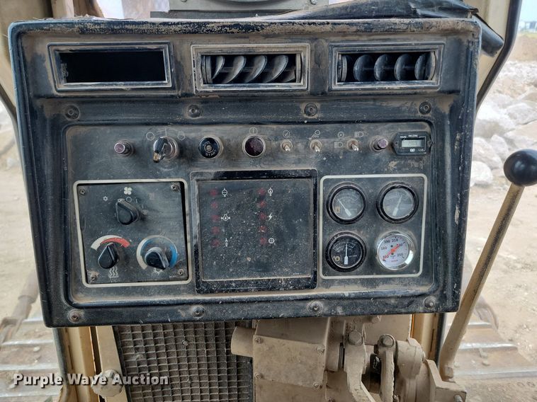 image for item LQ9084 1995 Caterpillar D8N  dozer