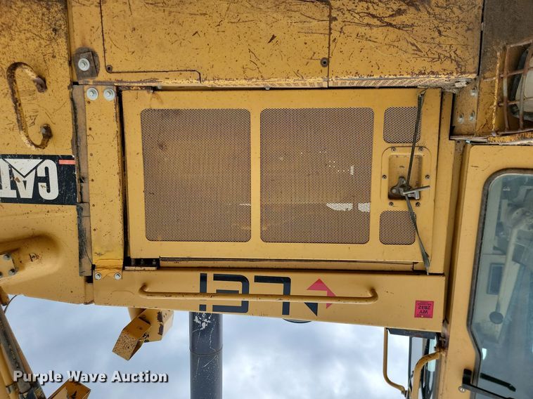 image for item LQ9084 1995 Caterpillar D8N  dozer