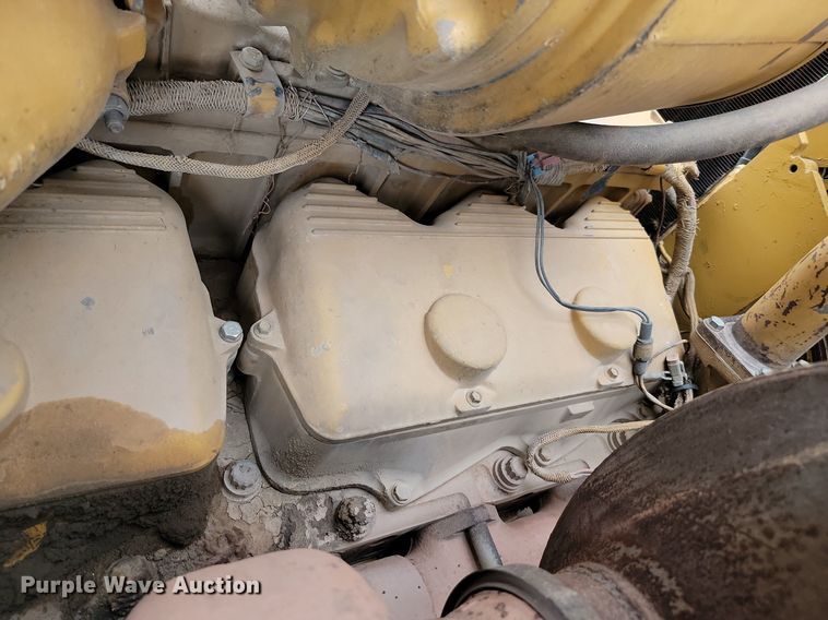 image for item LQ9084 1995 Caterpillar D8N  dozer