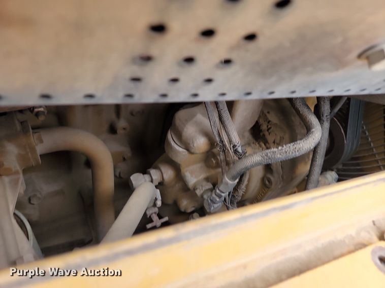 image for item LQ9084 1995 Caterpillar D8N  dozer