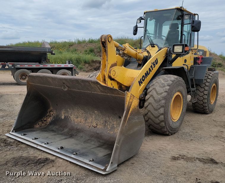 image for item LQ9085 2014 Komatsu WA320-7  wheel loader