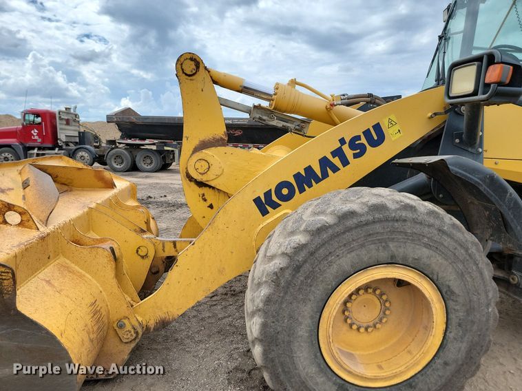 image for item LQ9085 2014 Komatsu WA320-7  wheel loader