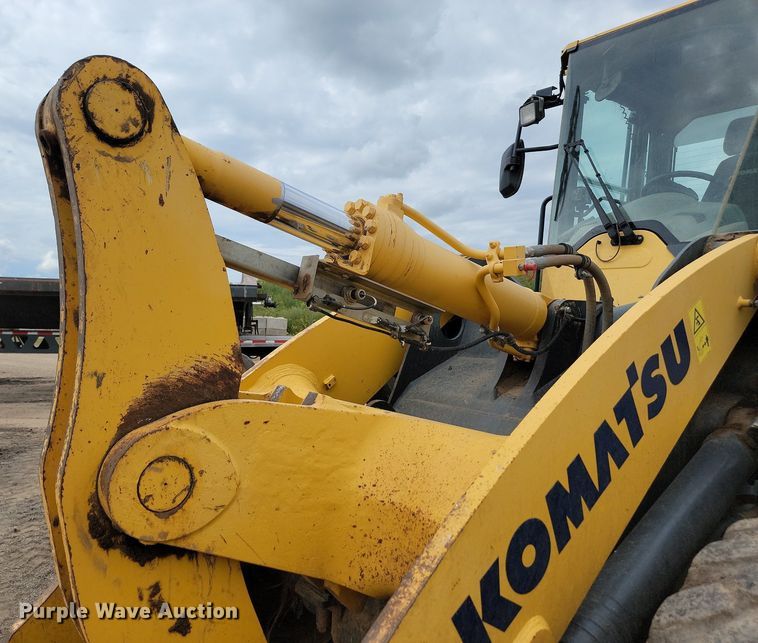 image for item LQ9085 2014 Komatsu WA320-7  wheel loader