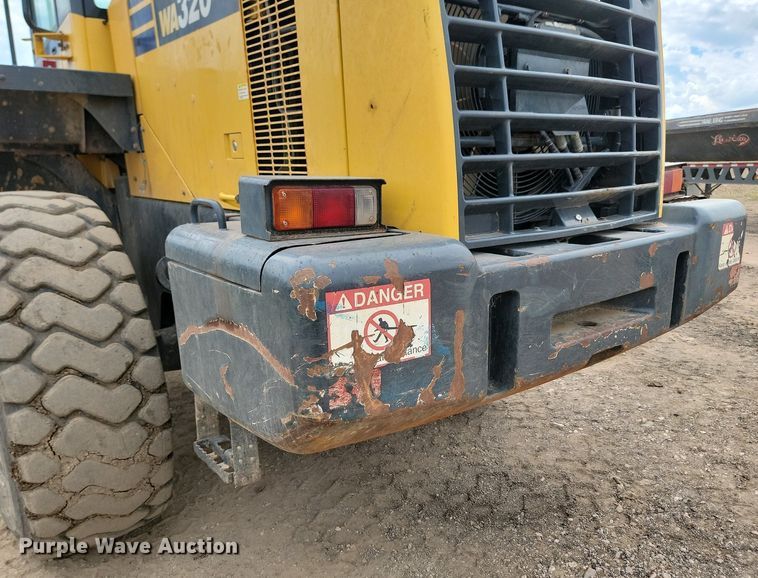image for item LQ9085 2014 Komatsu WA320-7  wheel loader