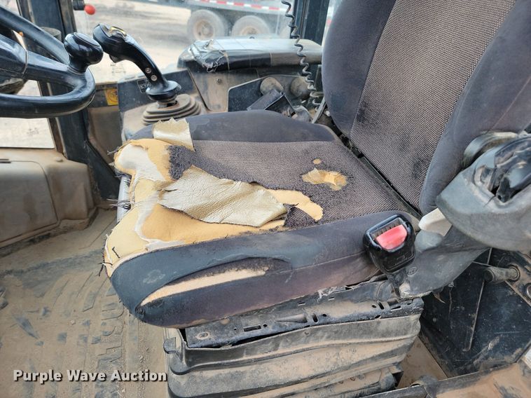 image for item LQ9085 2014 Komatsu WA320-7  wheel loader