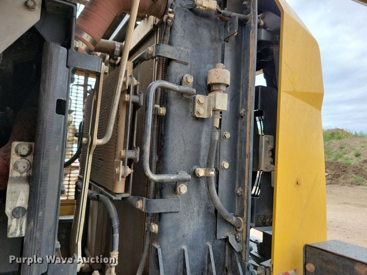 image for item LQ9085 2014 Komatsu WA320-7  wheel loader