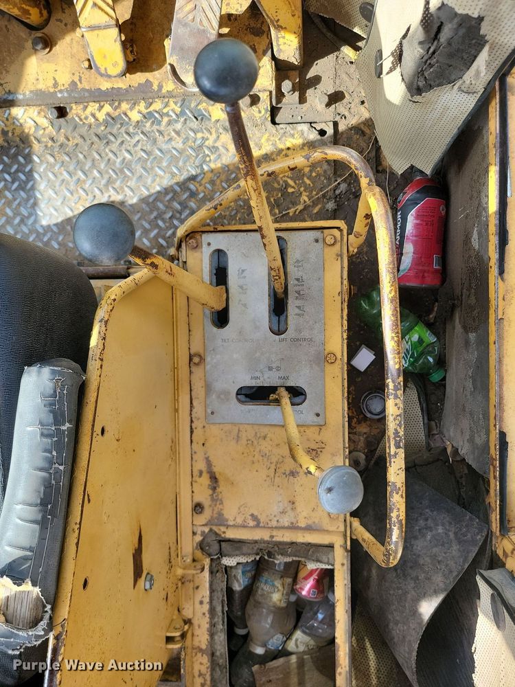 image for item LQ9087 1965 Caterpillar 988  wheel loader