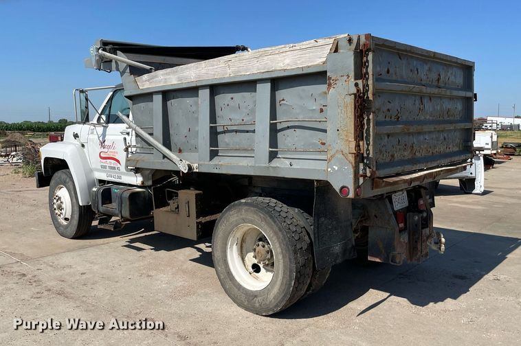 image for item LS9296 1991 Ford F800  dump truck