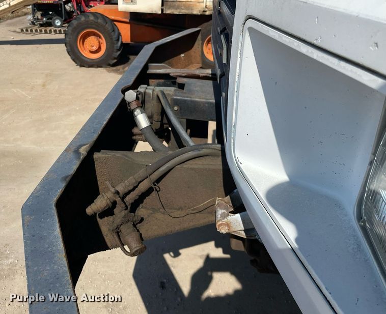 image for item LS9296 1991 Ford F800  dump truck