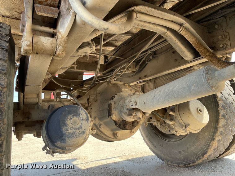 image for item LS9296 1991 Ford F800  dump truck