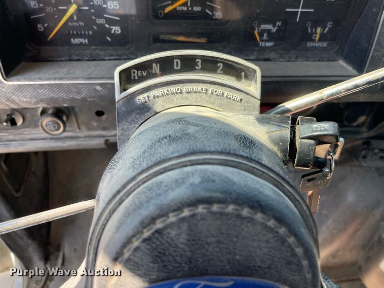 image for item LS9296 1991 Ford F800  dump truck