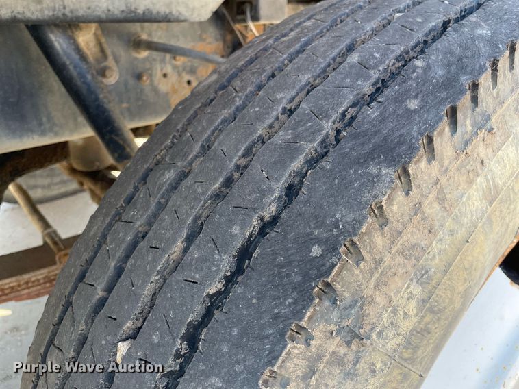 image for item LS9296 1991 Ford F800  dump truck