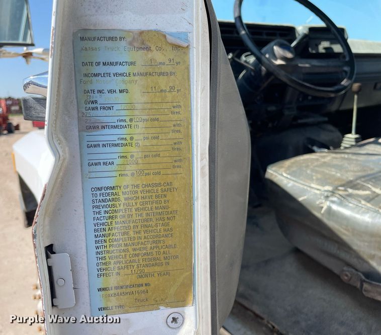 image for item LS9296 1991 Ford F800  dump truck