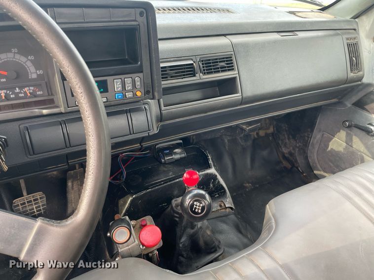 image for item LS9538 2001 GMC C7500  dump flatbed truck