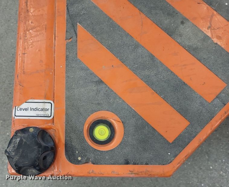 image for item LS9619 JLG FS80 Liftpod  vertical lift