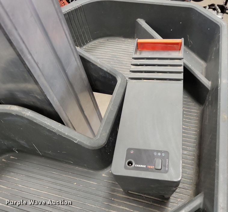 image for item LS9619 JLG FS80 Liftpod  vertical lift