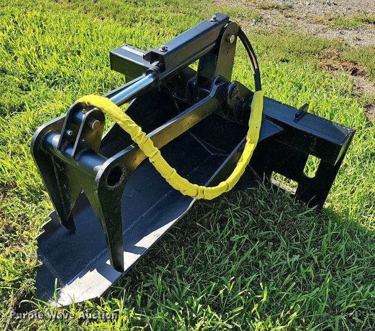 image for item MD9929 Skid steer stump grapple bucket