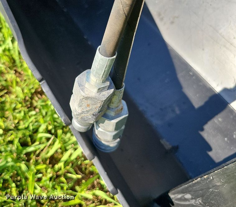 image for item MD9929 Skid steer stump grapple bucket