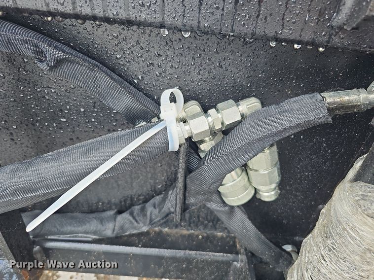 image for item MD9961 2023  78"W skid steer grapple bucket