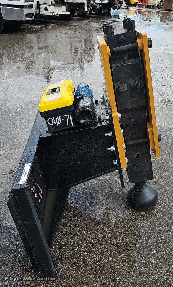 image for item MD9963 2023 Agrotk PD680-PZ  skid steer post driver