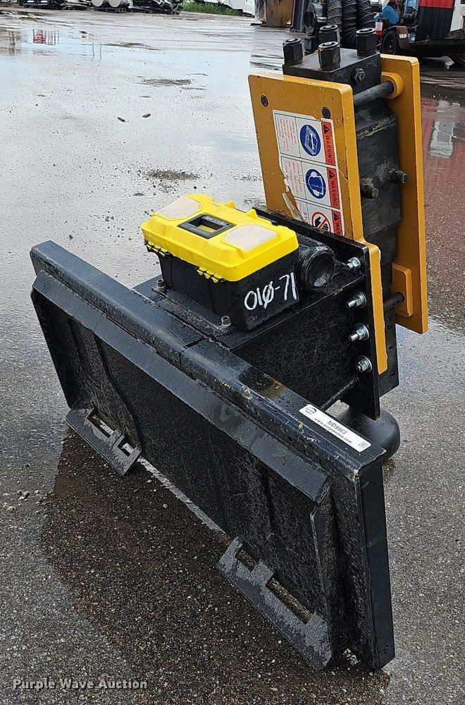 image for item MD9963 2023 Agrotk PD680-PZ  skid steer post driver