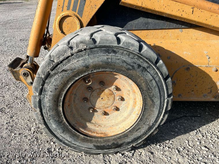 image for item MG9371 1999 Case 95XT  skid steer loader