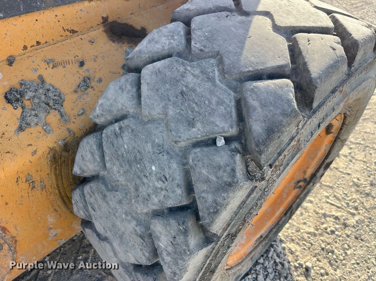 image for item MG9371 1999 Case 95XT  skid steer loader