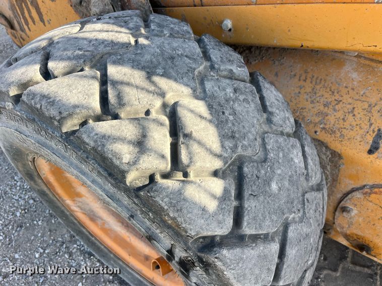 image for item MG9371 1999 Case 95XT  skid steer loader