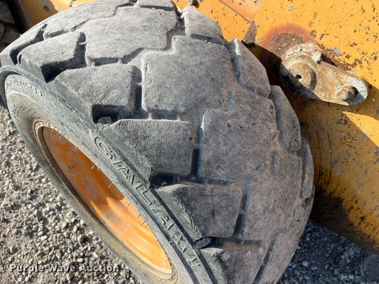 image for item MG9371 1999 Case 95XT  skid steer loader