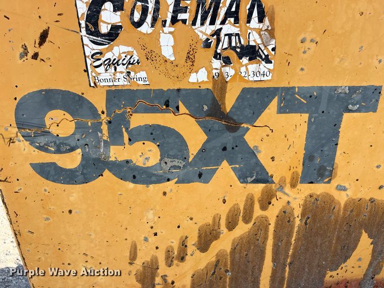 image for item MG9371 1999 Case 95XT  skid steer loader