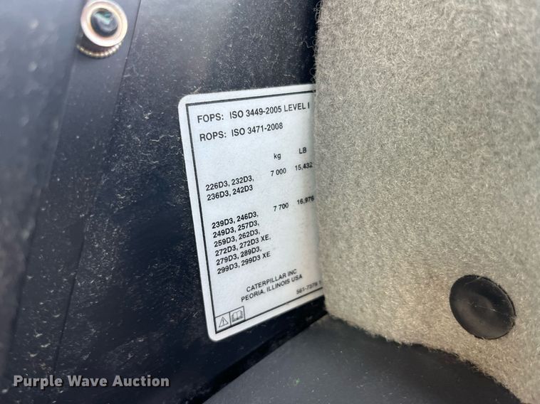 image for item MG9381 2020 Caterpillar 242D3  skid steer loader