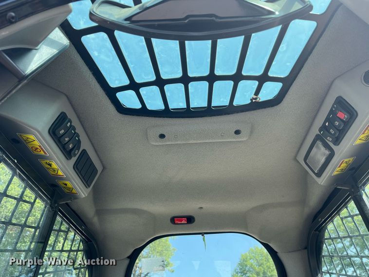 image for item MG9381 2020 Caterpillar 242D3  skid steer loader