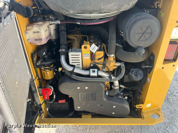 image for item MG9381 2020 Caterpillar 242D3  skid steer loader