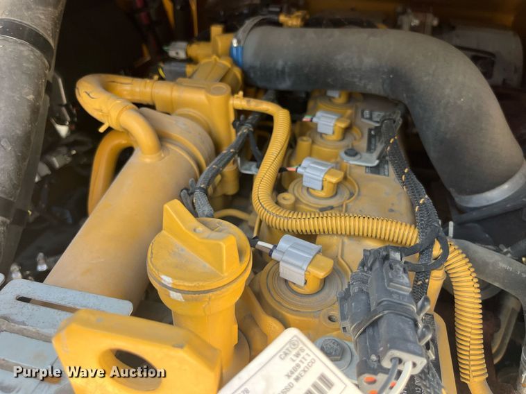 image for item MG9381 2020 Caterpillar 242D3  skid steer loader