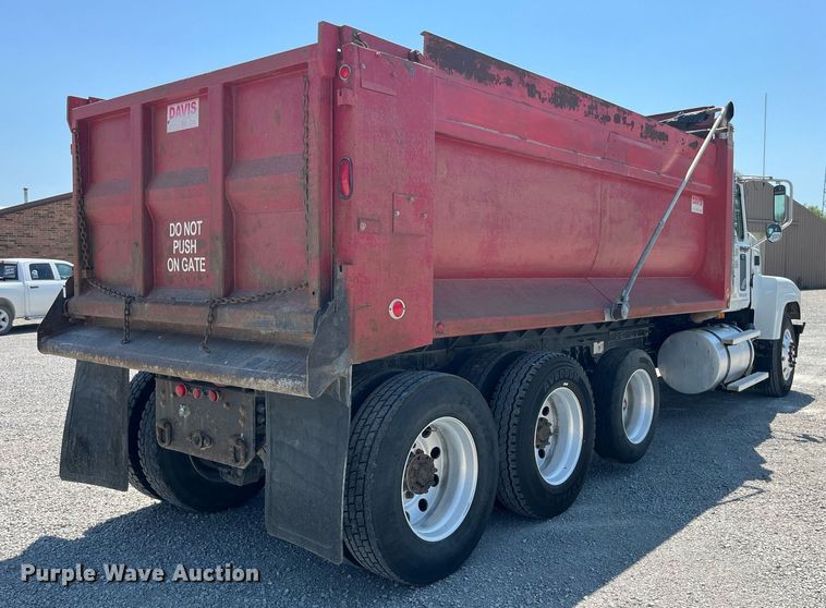 image for item MG9383 2007 Mack CHN613  dump truck