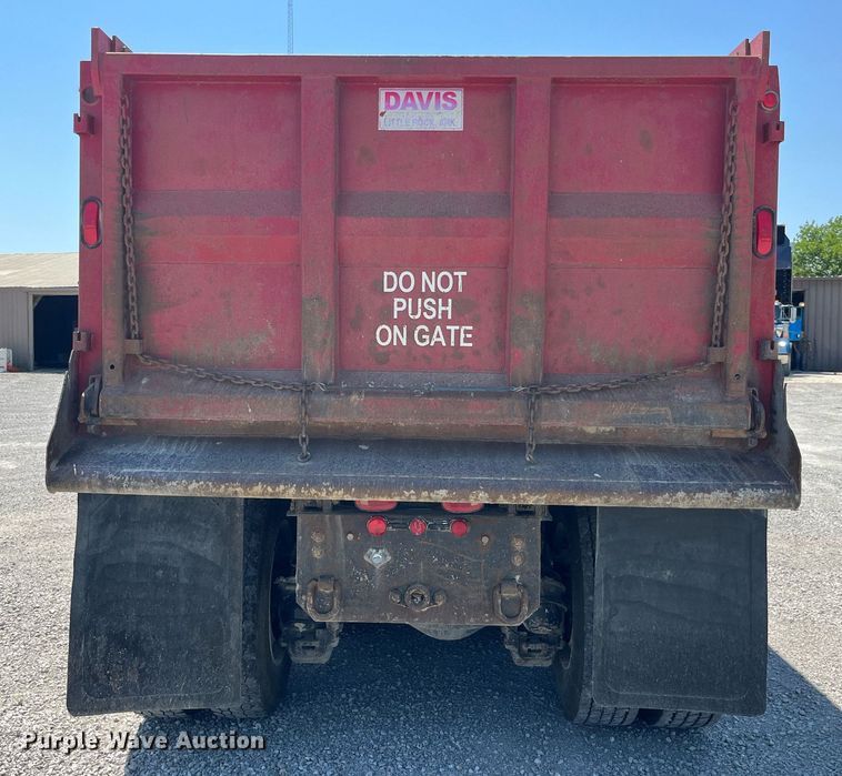 image for item MG9383 2007 Mack CHN613  dump truck