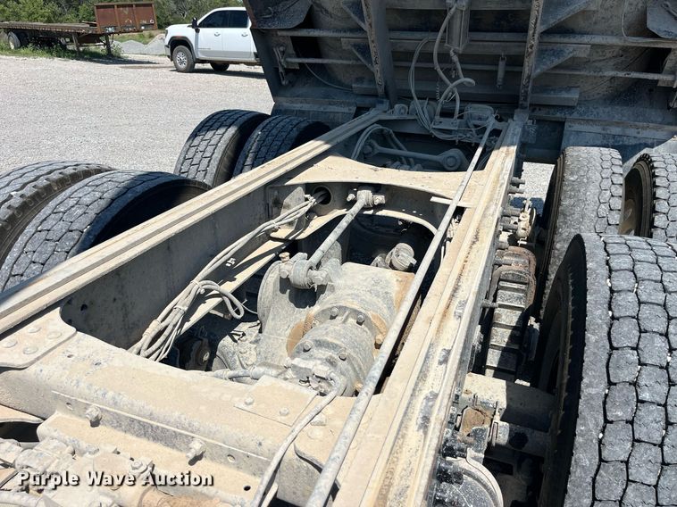 image for item MG9383 2007 Mack CHN613  dump truck